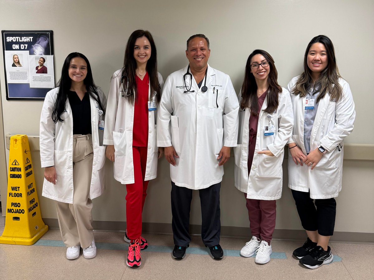 LRHGME_IM's tweet photo. Our residents are so grateful to be part of the rounding Gray Team! Learning so much every day and growing as a physician! 👩‍⚕️🏥

#GrayTeam #LRHResidency #Match2025 #ERAS2025 https://t.co/6AQN97Kh2k