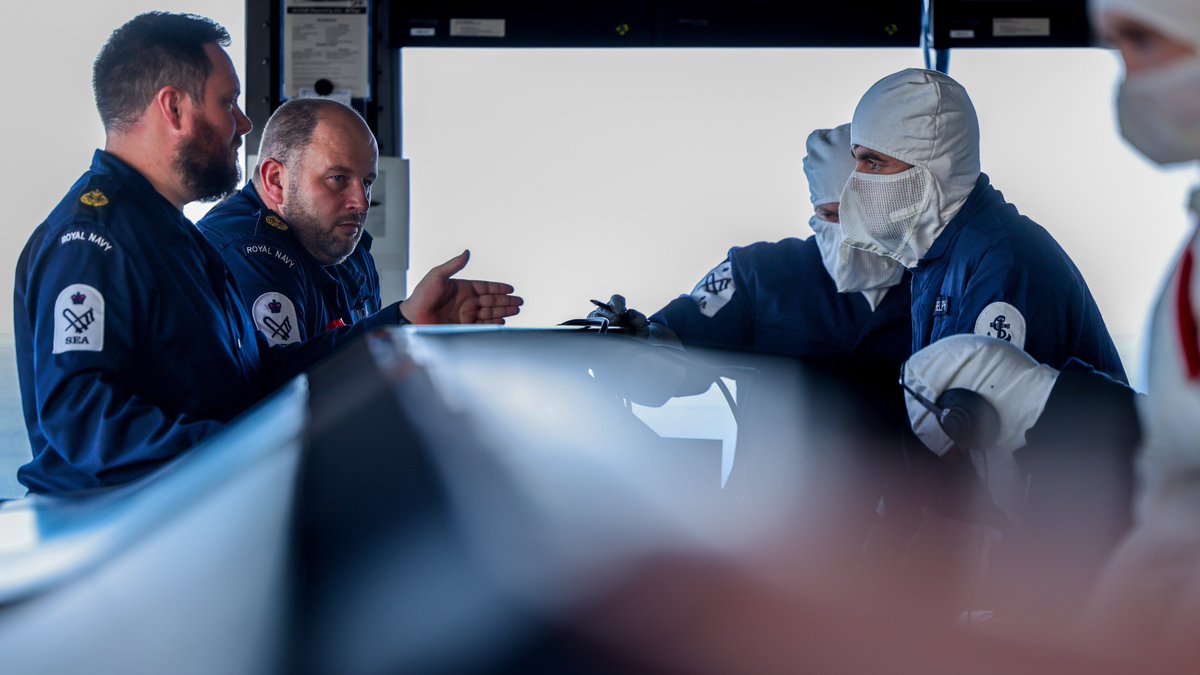 DefenceOps's tweet photo. A superb start to Exercise #StrikeWarrior, Warfare sea training on board @HMSPWLS.
The Ship has welcomed Commodore Kyrre Haugen, Commander of the @Sjoforsvaret  Royal Norwegian Navy's Fleet. Whilst Air defence serials, Flight operations, and scenarios have been drilled.
🇳🇴⚓️🇬🇧 https://t.co/Fnn8xCQGxb
