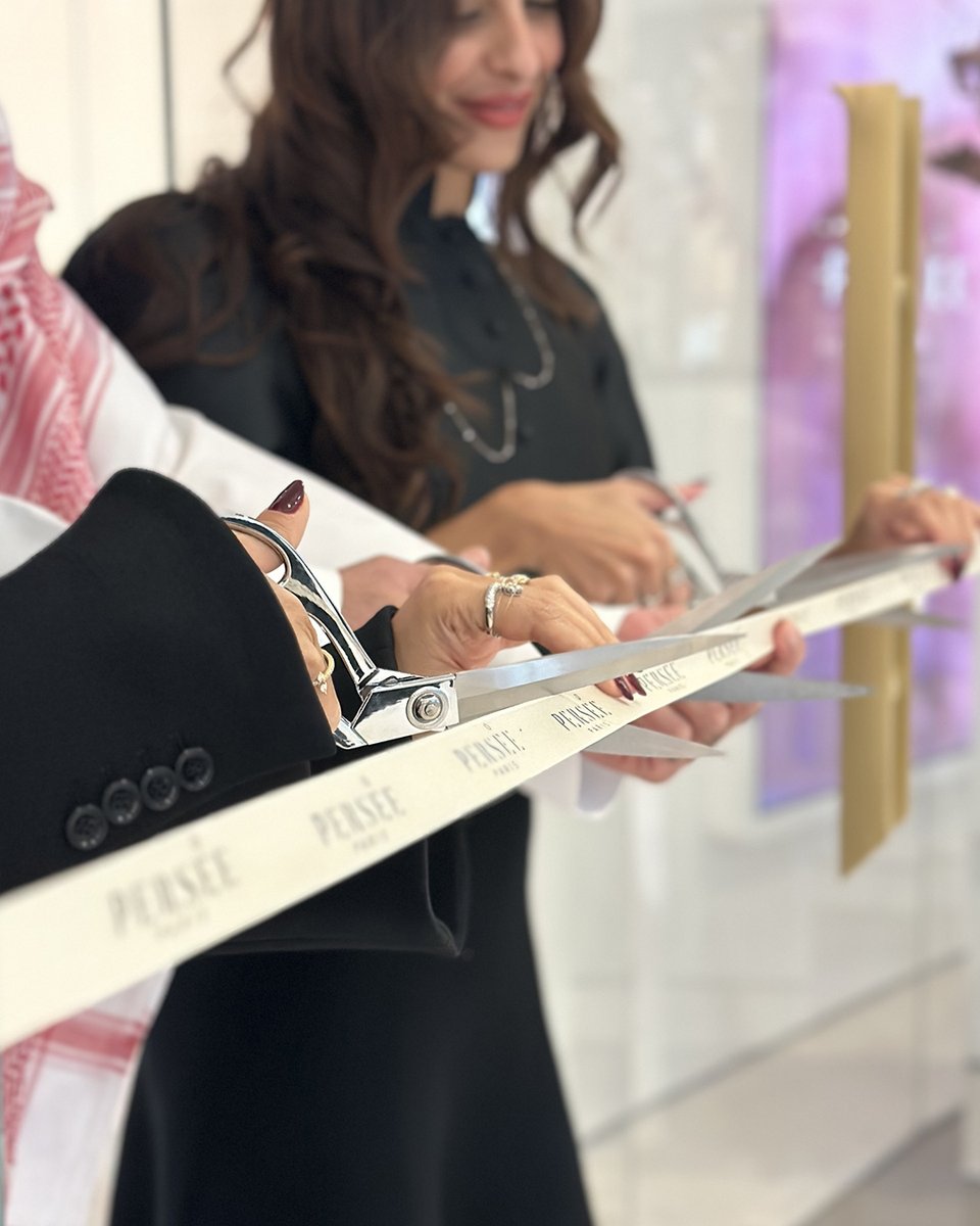 CentriaMall's tweet photo. بيرسي باريس مفتوح الآن في سنتريا مول! 
اكتشف المجوهرات الفاخرة الرائعة، وتصميمات السلاسل المخصصة.

Persee Paris is now open at Centria Mall! 
Discover exquisite fine jewelry, custom chain creations, and professional piercings at our new location. https://t.co/OEYsA3FJ3A