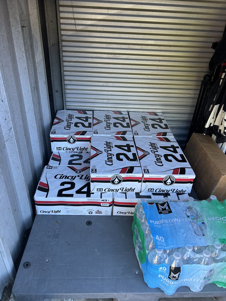 RepOfCincinnati's tweet photo. Our beer reserves getting depleted is a sad reminder that there are ONLY 3 HOME GAMES LEFT!
(don’t worry, we’ll buy more)
Your 4-2 #Bearcats host the 5-1 evil Walt Disneys - TIME TO AWAKEN #NIPPERT!
#Bearcats #RepublicOfCincinnati https://t.co/bqdy0wFCCE