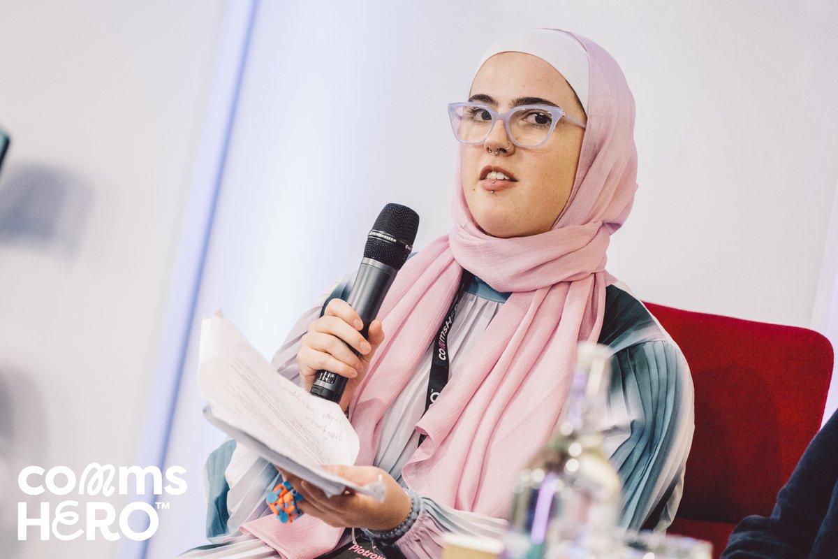 commsHERO tweet media