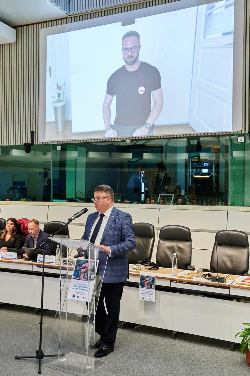Aurel Laurenţiu Plosceanu tweet media