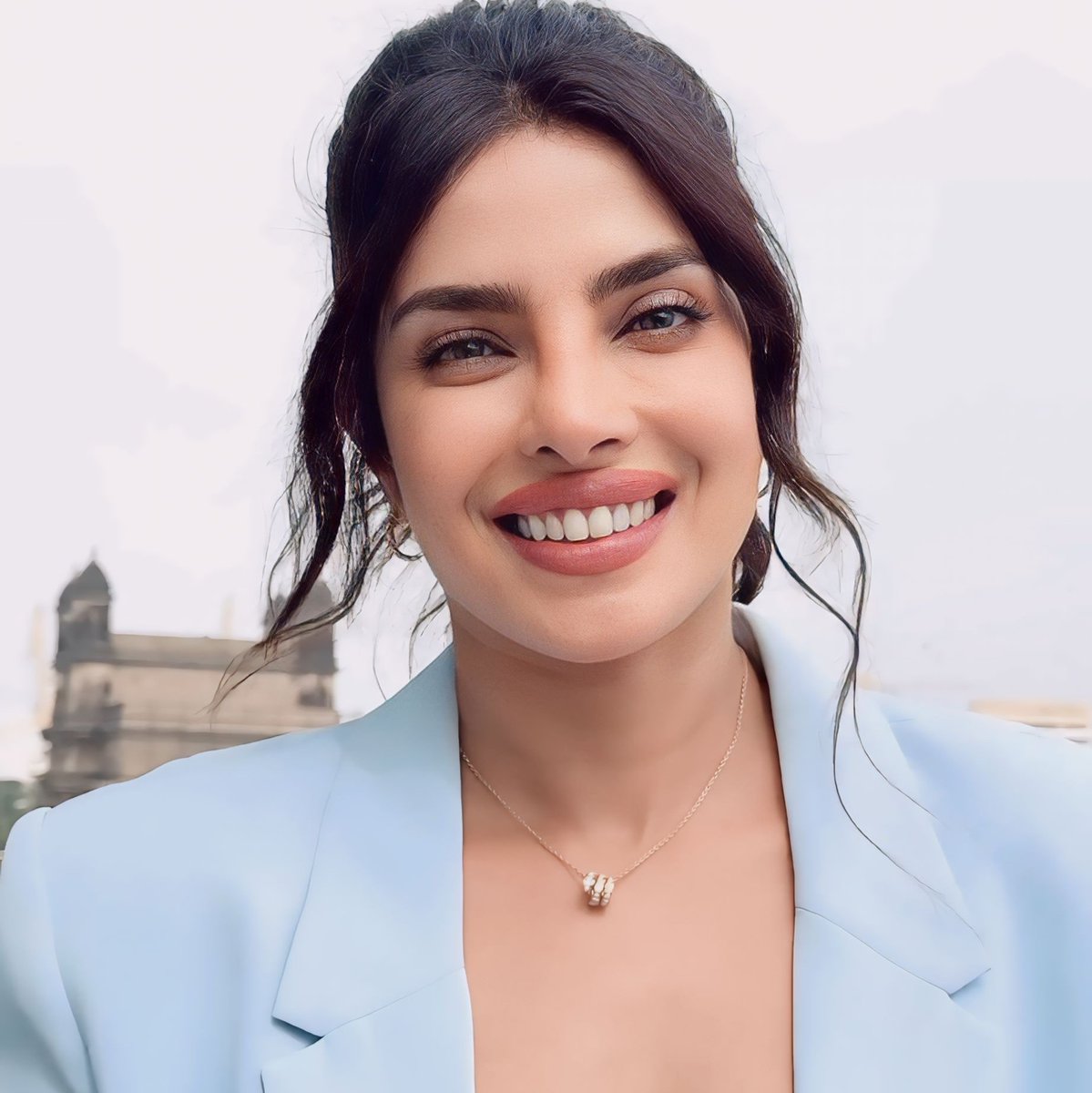 youspriy's tweet image. My Indian girl seems very happy and comfortable in her home country 🥹❤❤❤
@priyankachopra #PriyankaChopra #maxfactor