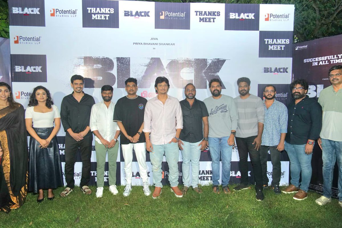 Potential_st's tweet photo. Team #BLACK at the Thanks Meet 🖤
#பிளாக்
@JiivaOfficial @priya_Bshankar @kgBalasubramani @actorvivekpra #ShivaShahra @iamswayamsiddha @gokulbenoy @SamCSmusic @madhankarky @ArtSathees @philoedit #MetroMagesh #SherifMaster @rthanga @prabhu_sr #PotentialStudios https://t.co/hPRz6XZgaz