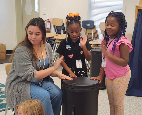 WBPBruins's tweet photo. Mrs. Hartman's class played pass the pumpkin as they sang and kept the beat with a drum in their music class. https://t.co/TP8gA2bBvp