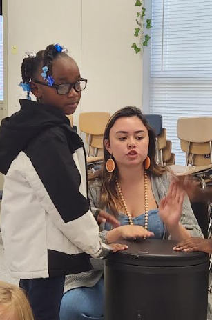 WBPBruins's tweet photo. Mrs. Hartman's class played pass the pumpkin as they sang and kept the beat with a drum in their music class. https://t.co/TP8gA2bBvp