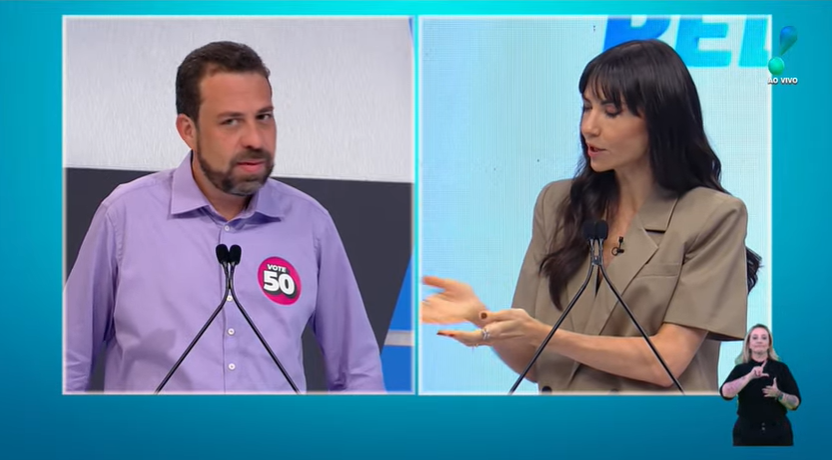 RedeTV's tweet photo. “Vamos esperar o segundo turno”, diz Boulos ao responder sobre por que a esquerda teve uma queda na votação na periferia.
DebateRedeTVUOL #Debate #eleições #eleições2024 #política #prefeituradesp #candidatos #guilhermeboulos https://t.co/SAqqMQjq0d