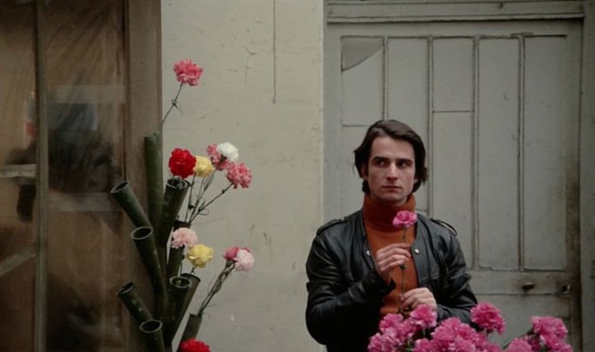 Jopolkadot's tweet photo. Flowers

Domicile conjugal
François Truffaut
1970 https://t.co/Gk5XBSK0Ux