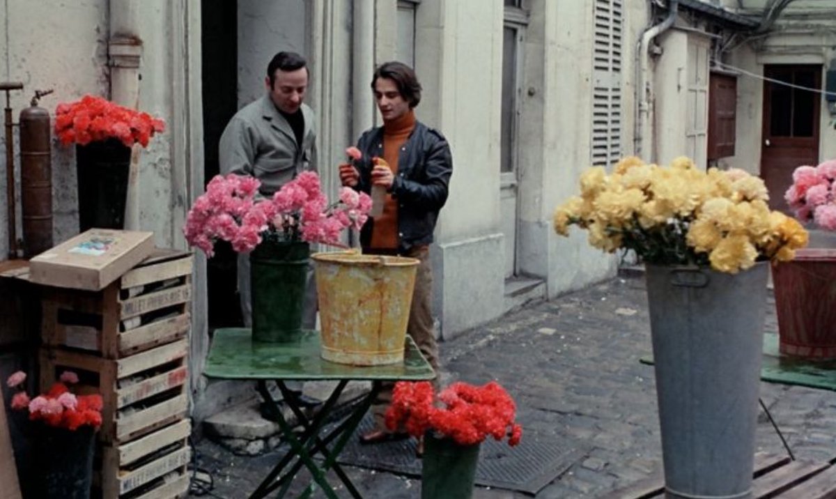 Jopolkadot's tweet photo. Flowers

Domicile conjugal
François Truffaut
1970 https://t.co/Gk5XBSK0Ux