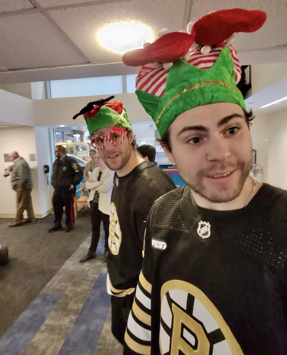 yourfavpucklovr's tweet photo. happy jake debrusk day to those who celebrate (me) ill love u always my glorious king #JDDAY https://t.co/9BmNmEq6D4