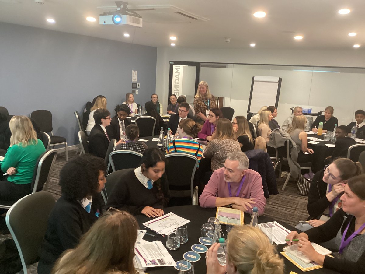 AbbeyMulti's tweet photo. Yesterday we lead an oracy session at the Great Oracy Exhibition, with students from @bishopyoungce facilitating a Harkness debate on gender balance, giving feedback to delegates on their oracy. @voice21oracy #GOE2024 #makeoracyordinary #talkrich #oracy  #weneedtotalk https://t.co/GoTxdCCguZ