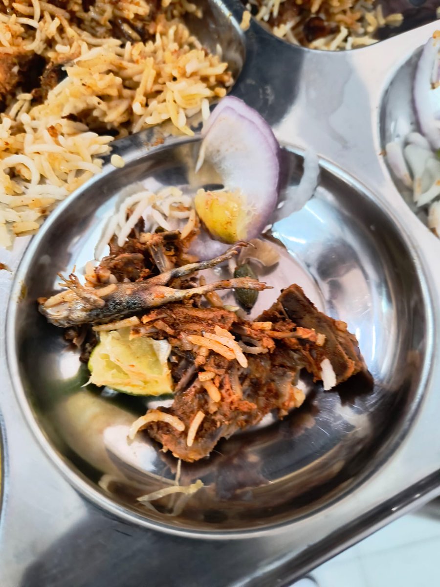 manoharrocksss's tweet photo. Shocked and horrified! Found a frog in my friend's meal today at Kadamba Mess (IIIT Hyderabad). This is completely unacceptable and poses a serious health risk! @cfs_telangana, please take immediate action! #FoodSafety #Unhygienic #Hyderabad #IIITHyderabad https://t.co/VCCKM0kuob