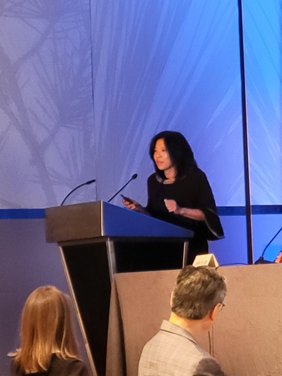 IBCResearch's tweet photo. #SWOGonc fall mtg symposium on ctDNA. #MinettaLiu presenting #Signatera data on prognostic value of #ctDNA in a variety of cancers. #bcsm. @SupportingSWOG https://t.co/2rsBeImSsB