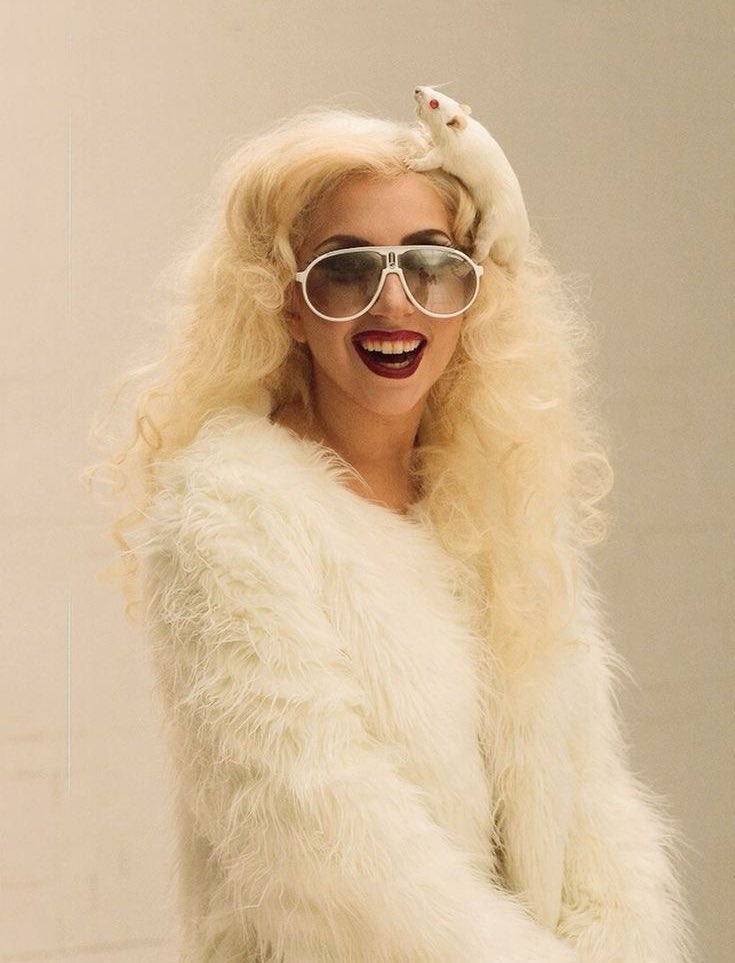 AMENARTPOP's tweet photo. she was only 23 years old https://t.co/H2EpF4T9yN