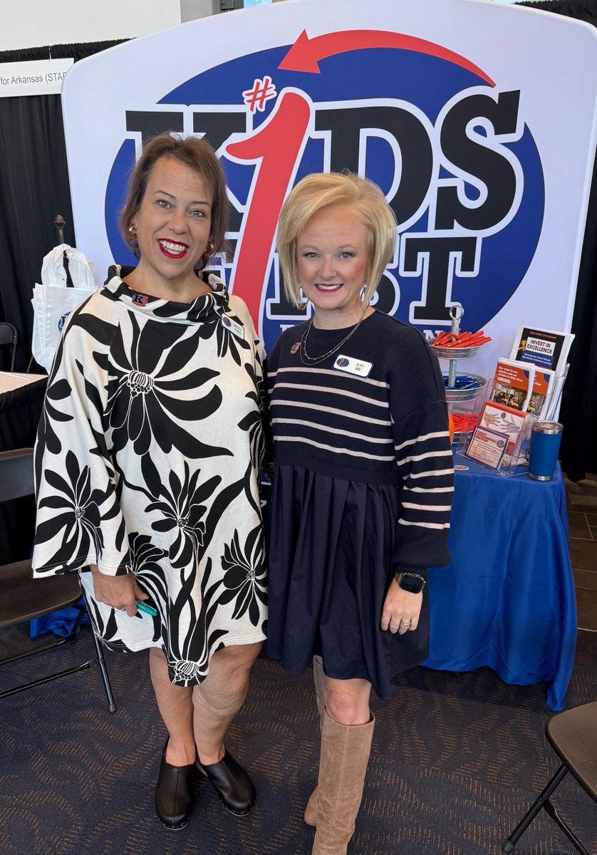 K1Education's tweet photo. #AR Executive Director of Ed Services, Kat Bir, and Head Coach, Becca Chism, welcome educators at the Arkansas Transition Conference in Hot Springs, AR. AR Transition Services provides assistance, training, and resources for developmentally challenged individuals #ARDivision💙🧡 https://t.co/LIQeBnThb1