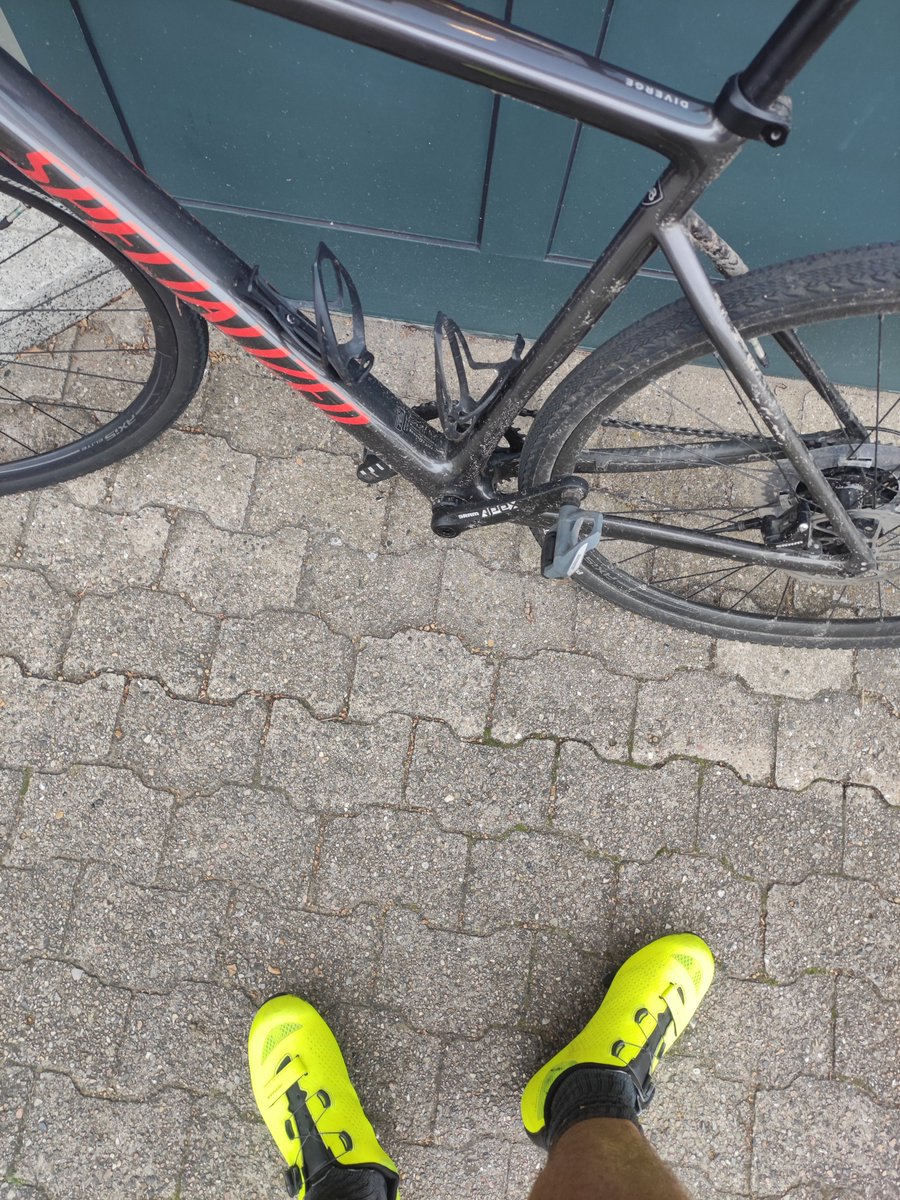 Der Maurer tweet media