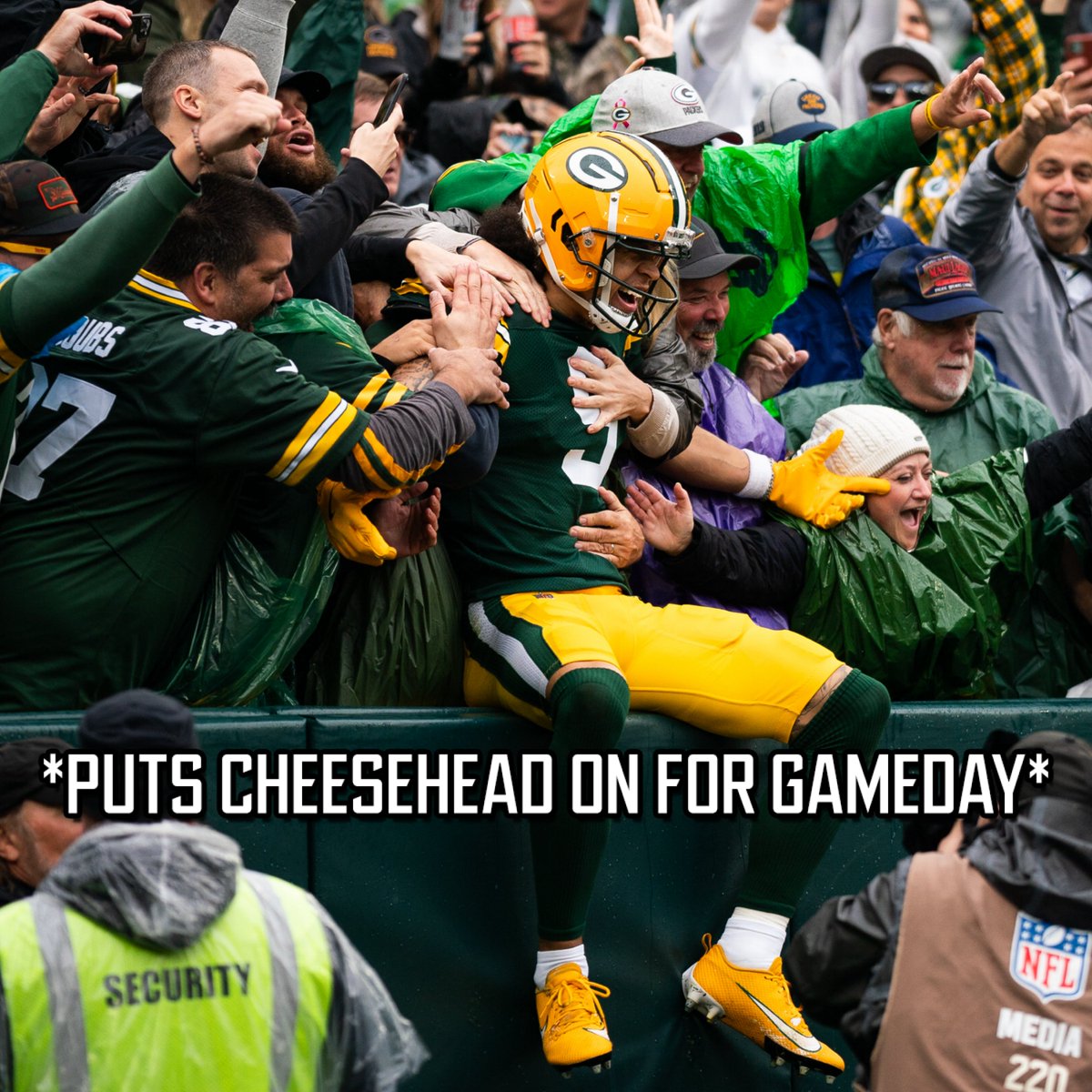 packers's tweet photo. OFFICIALLY GAMEDAY IN GREEN BAY! https://t.co/wJjZD6v79D