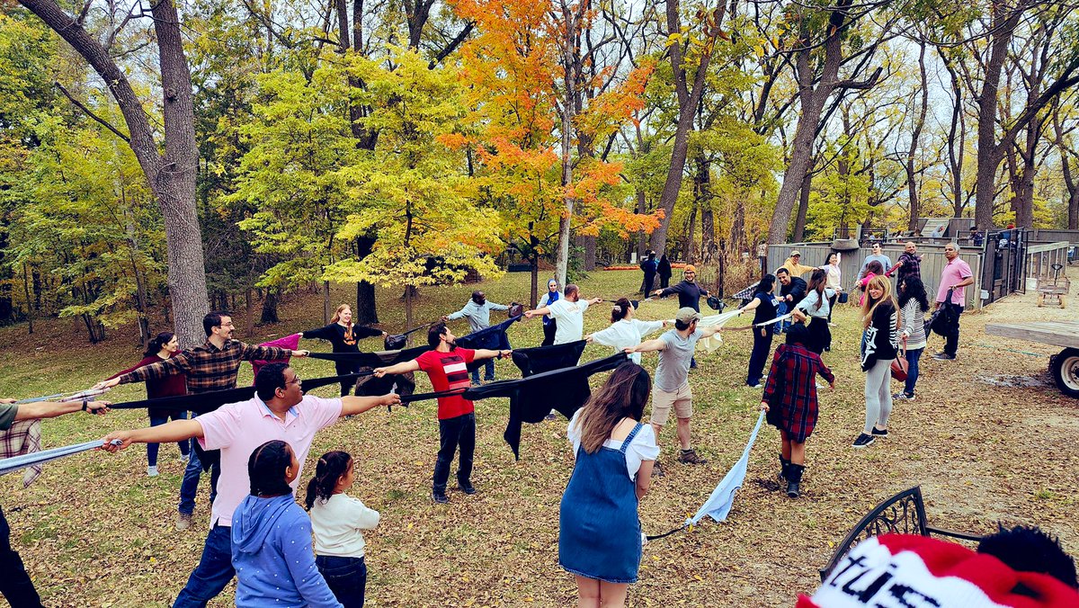 MayoMrfa's tweet photo. Thank you everyone for joining us at apple orchard picnic this past Saturday! Hope you enjoyed the delicious apple and the beautiful fall leaves. Special thanks to @Alexbadawi_md90 and @JohanaKlasova for organizing this event, @lenabatoon and Keni for the social activities! https://t.co/CMwiIVjvTU