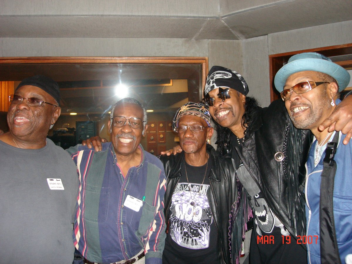 Happy Heavenly Birthday to my Big Brother, "The Catfish"!🎂🎂🎂From left to right u got, Jabo, Clyde, Bernie, Bootsy &amp; The Catfish🐟 Each one affected my musical life heavily. If u love the Catfish &amp; the JB's, say it!🫡 Bootsy baby!!!🤩 #SoulPower #Sexmachine #TalkingLoud