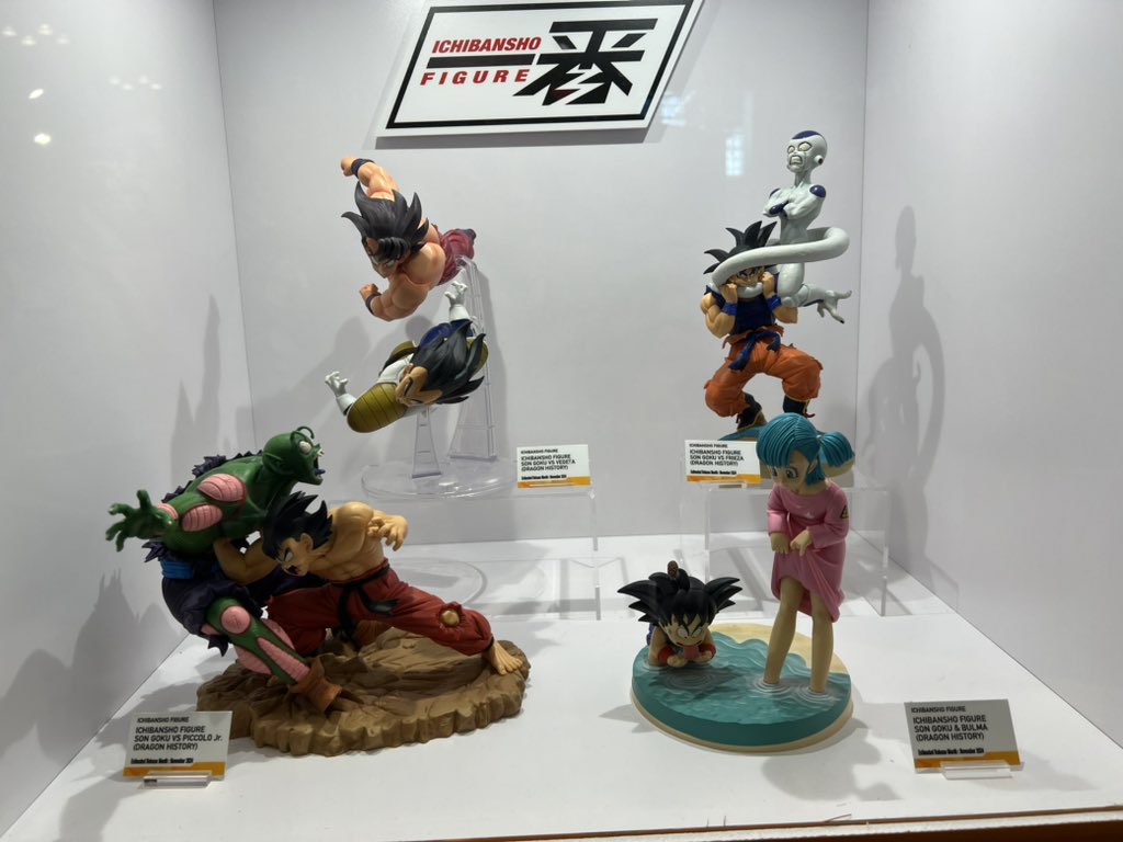 TanookiKuribo's tweet photo. More DragonBall manga merch! #NYCC https://t.co/kVmeySOkcs