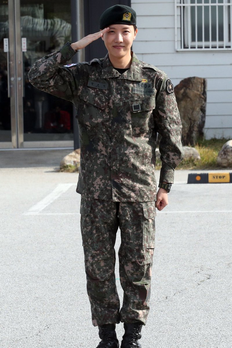 sukatypooo's tweet photo. Welcome home sayangg💞💞💞🫶

HOPE RIGHT HERE
HOPE ON THE STREET 
JUNG HOSEOK IS BACK
WELCOME BACK J-HOPE
WE ARE SO PROUD OF J-HOPE 
CONGRATULATIONS J-HOPE
#OurPieceOfPeaceIsHere
#To_Be_Continued_218 https://t.co/B4ErgK0tBr