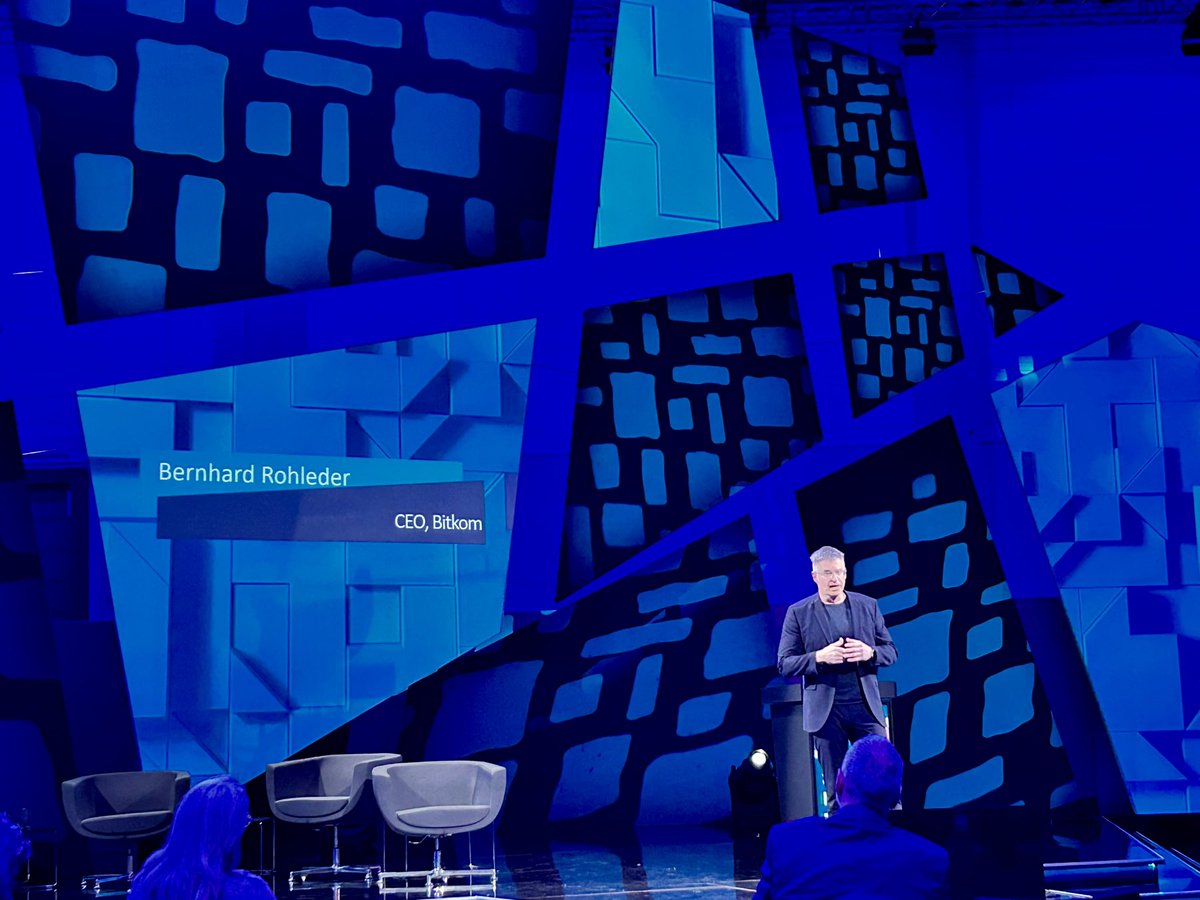 Die Smart Country Convention 2024 schließt Bitkom-Hauptgeschäftsführer Dr. Bernhard Rohleder mit den Worten: „Wir haben jetzt ein Jahr Zeit, Deutschland digitaler zu machen!“

Na dann, auf geht’s!

🗓️ Wir sehen uns in einem Jahr wieder: Vom 30. September bis 02. Oktober 2025!