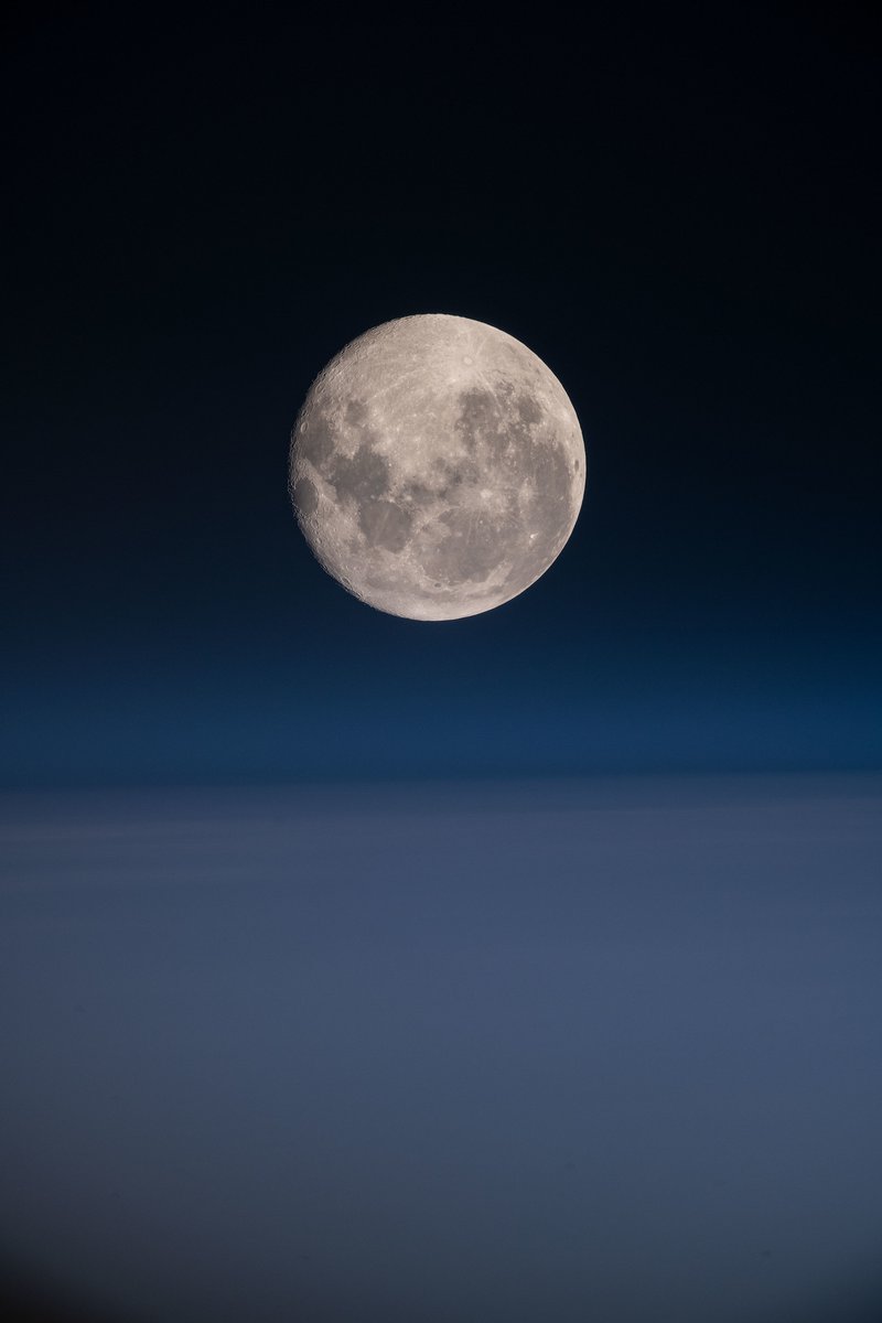 Calling all Moon lovers 📢🌕

This full Moon is another supermoon and will appear full for about three days from Tuesday evening through Friday morning. This supermoon will appear to be the closest supermoon, so it will seem to be the biggest and the brightest.

Where will you be