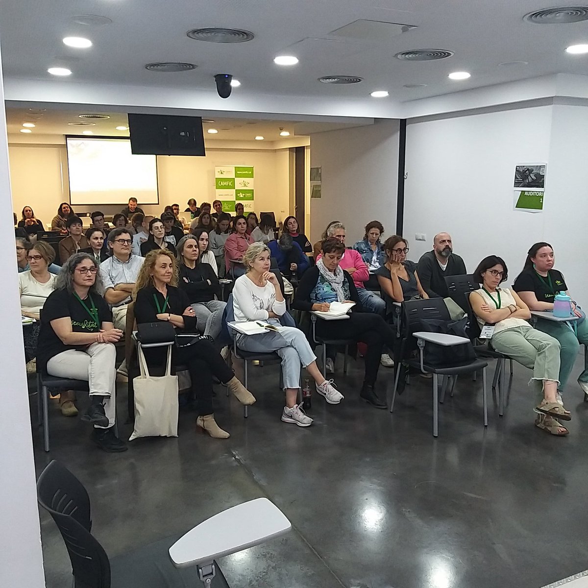 tradopcamfic's tweet photo. Conferència de Cloenda a càrrec de   Myriam Ribes Ginecòloga i Sexòloga Modera Luz Vázquez Metgessa de Família Tothom super atentesk Atenas fins el final Gràcies 🙌👏 #DiaMundialDelDolor #JornadaTraDoPSex #PosterTraDoPSex https://t.co/G7yiWoDaLP
