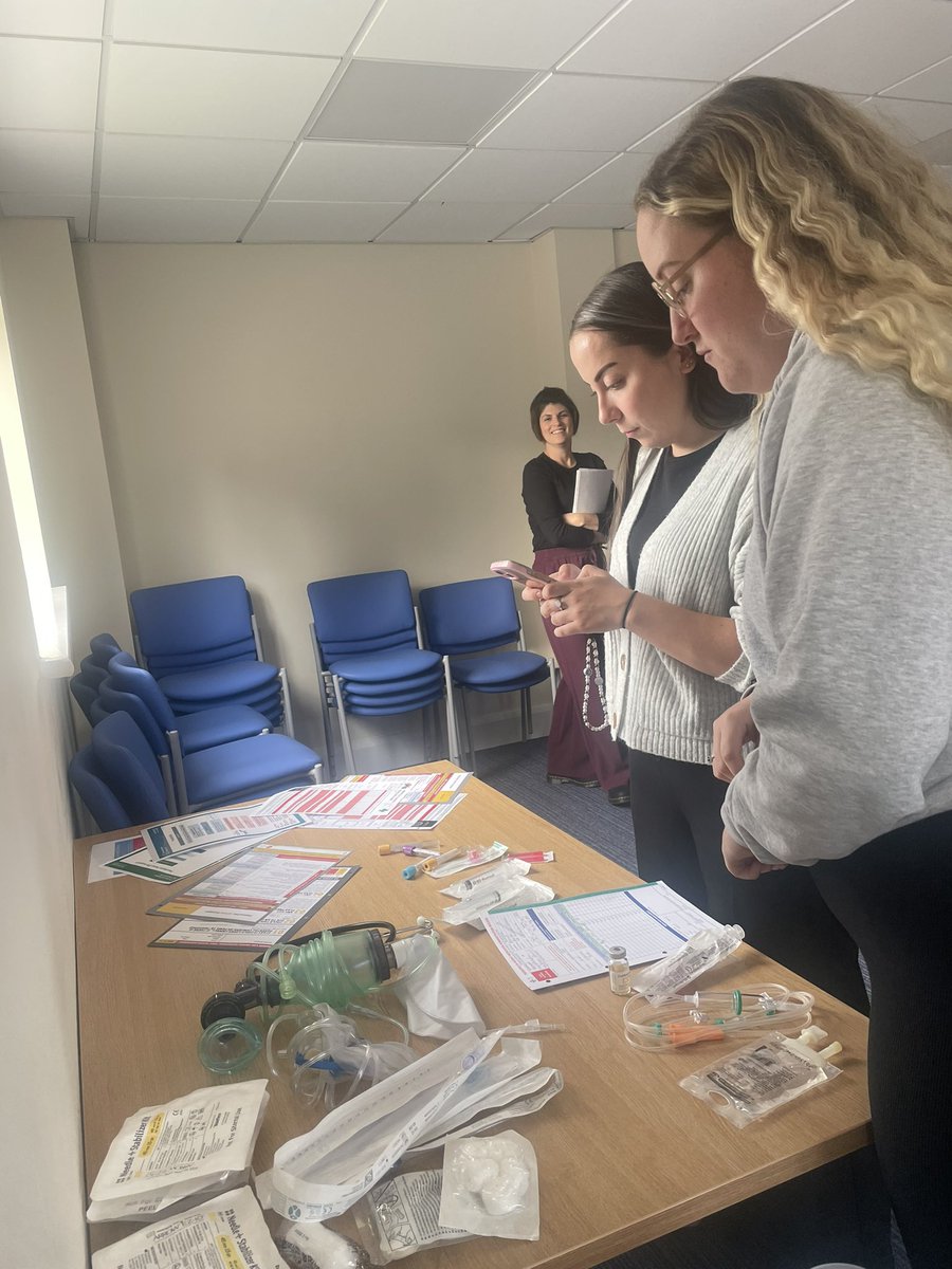 Today our newly qualified nurses learnt about IV administration and ANTT. They then put their new IV, anaphylaxis and sepsis knowledge into action in a simulation 💉👶🏼🦠 <a href="/Jenna_Ingle/">Jenna</a> <a href="/HywelDdaHB/">Hywel Dda UHB</a> #paediatricsim #ANTT #clinicalskills #NPPDN