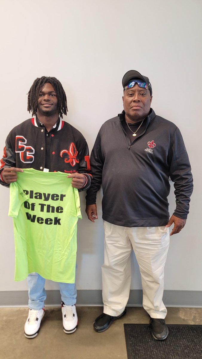 Devontymcdanie1's tweet photo. I would like to thank my coach (Farmer) for putting me in this position to allow me to achieve this award and I hope that I can achieve bigger awards  ❤️🖤💪 I would also like to thank @coachberry77  for greetings and love. 
@CalhounSaints @HighSchoolBlitz @PrepRedzone https://t.co/mVAr7WqQDh