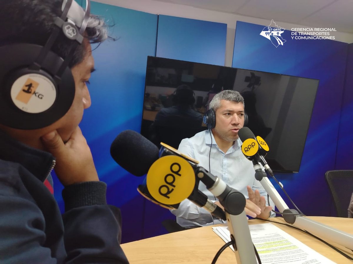 grtc_lambayeque's tweet photo. #Entrevista en RPP donde el Gerente Regional de Transportes habló sobre la problemática del peaje ilegal en la garita instalada en el sector Las Norias- Olmos; y sobre los avances del Bypass - Aeropuerto, donde prox. se iniciarán los estudios de pre-inversión a nivel de perfil. https://t.co/Te6rJgRszM