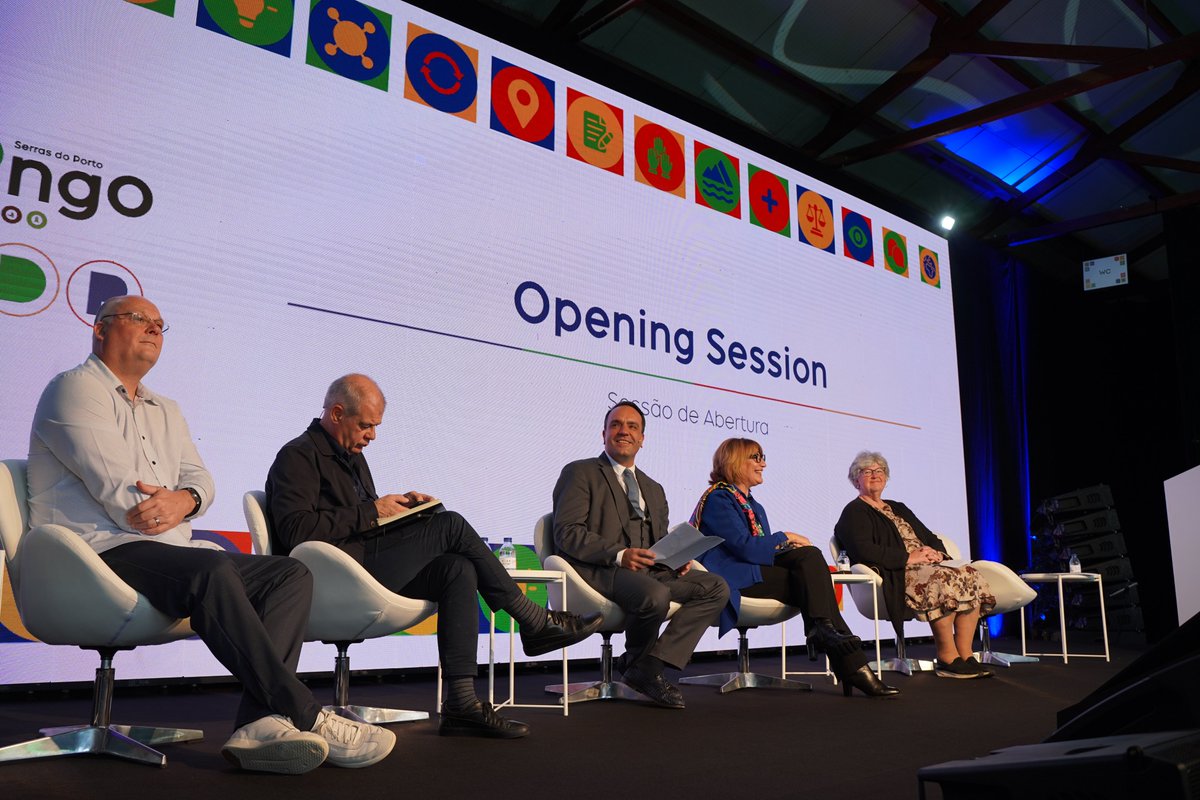 oidp_org's tweet photo. 🟠 #OIDPValongo2024
🙋🏽♀️🌍"The European Local Democracy Week is an initiative that encompasses participatory democracy mechanisms for encouraging municipalities, such as #Valongo, to engage citizens in decision-making"
💬@KoukasK, #ELDW Thematic Spokesperson for the @COECongress https://t.co/N1gQnZwlcU