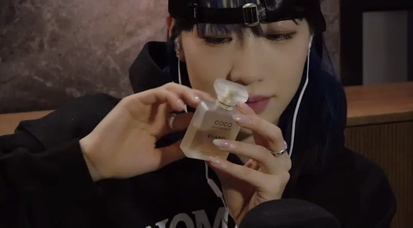 jo0o____'s tweet photo. @badalee__ 📌 Perfect for cool weather that is good for sleeping! 🎙️🎧
Bada ASMR ⊹ᡣ𐭩 | A to Z Bada

⬇️ Bada Vlog ⬇️
🔗 https://t.co/XQAytFXHgM

#바다리 #바다쓰기 #유튜브채널 #주민 #badalee #badavlog #badavillagechief #reseadents #badaasmr #asmr 

✨ Soon, Gold Play Button ✨ https://t.co/8uLR5KAa3j