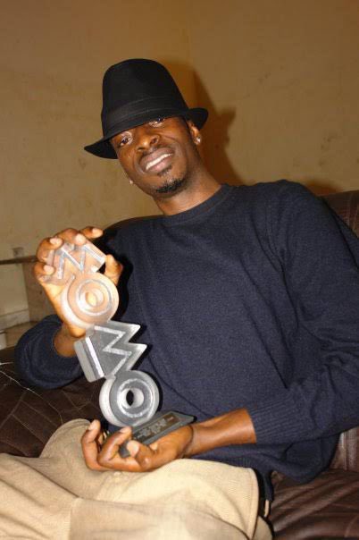Oyebanji_akins's tweet photo. In 2008, no one expected that 9ice could release an album that would overshadow the "Yahooze" era. His album, *Gongo Aso*, became a nationwide anthem, uniting Nigeria from the east to the west, and even making waves across Africa. By 2009, 9ice secured the MOBO Award, one of the most prestigious honors any Nigerian artist could dream of, and was the only Nigerian selected to perform at Nelson Mandela’s birthday celebration. However, it was his collaboration with 2Baba on *Street Credibility* that truly captured the nation's attention. When 9ice boldly declared, “Don’t doubt me, I’ll bring home the Grammy,” it shook the entire industry. But what happened next… changed everything.#mixofusng