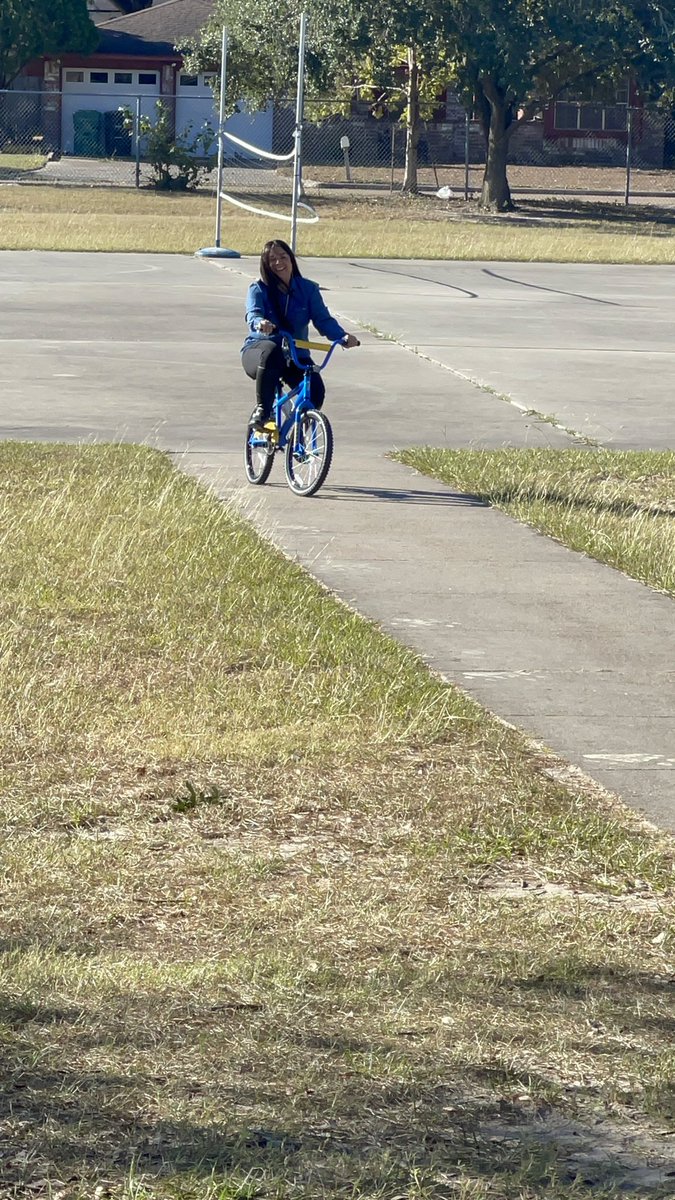 pamcgolden's tweet photo. @BlackES_AISD @nparedes2000 @A_Hart73 #AldineImpact Thank you Cycle Houston for coming and presenting our 2nd graders. They are excited and ready for the task. https://t.co/5sTnWvbGpq