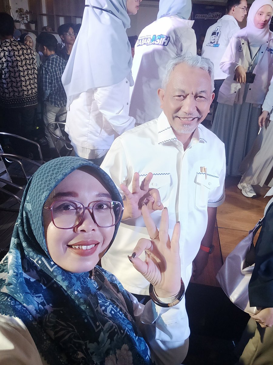 ApipHeni's tweet photo. Melalui evaluasi yang kritis, oposisi konstruktif menyuarakan suara rakyat untuk mencapai keadilan dan kemajuan.
Syaikhu Jabar ASIH  #SyaikhuTokohDemokrasi https://t.co/Kn5Q4Pfuea