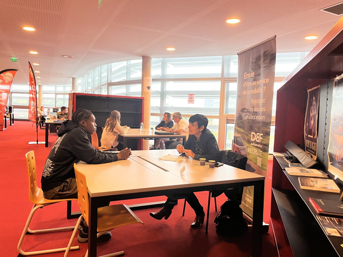 Yolaine Cabot tweet media