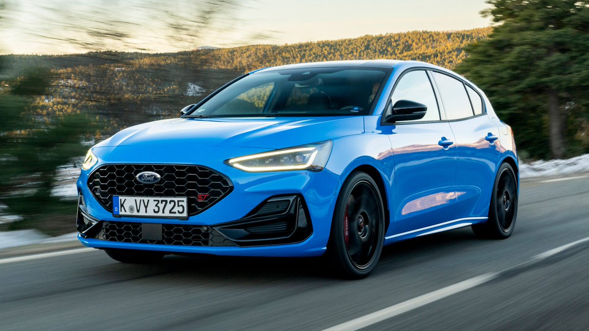 BBC_TopGear's tweet photo. Ford Focus ST review: now with a track-ready ‘Edition’ edition ➡️ https://t.co/XNZZb0ni7Y https://t.co/ABI7mO7gew