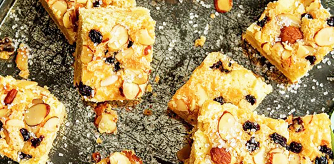 Mor Monsens kake, a tasty traditional norsk cookie
Mor Monsens kake is a favorite Norwegian cookie, popular at Christmastime but delicious any time of the year.
ow.ly/8s8750TM2s1
 #MorMonsensKake #NorwegianCuisine #BakingTraditions