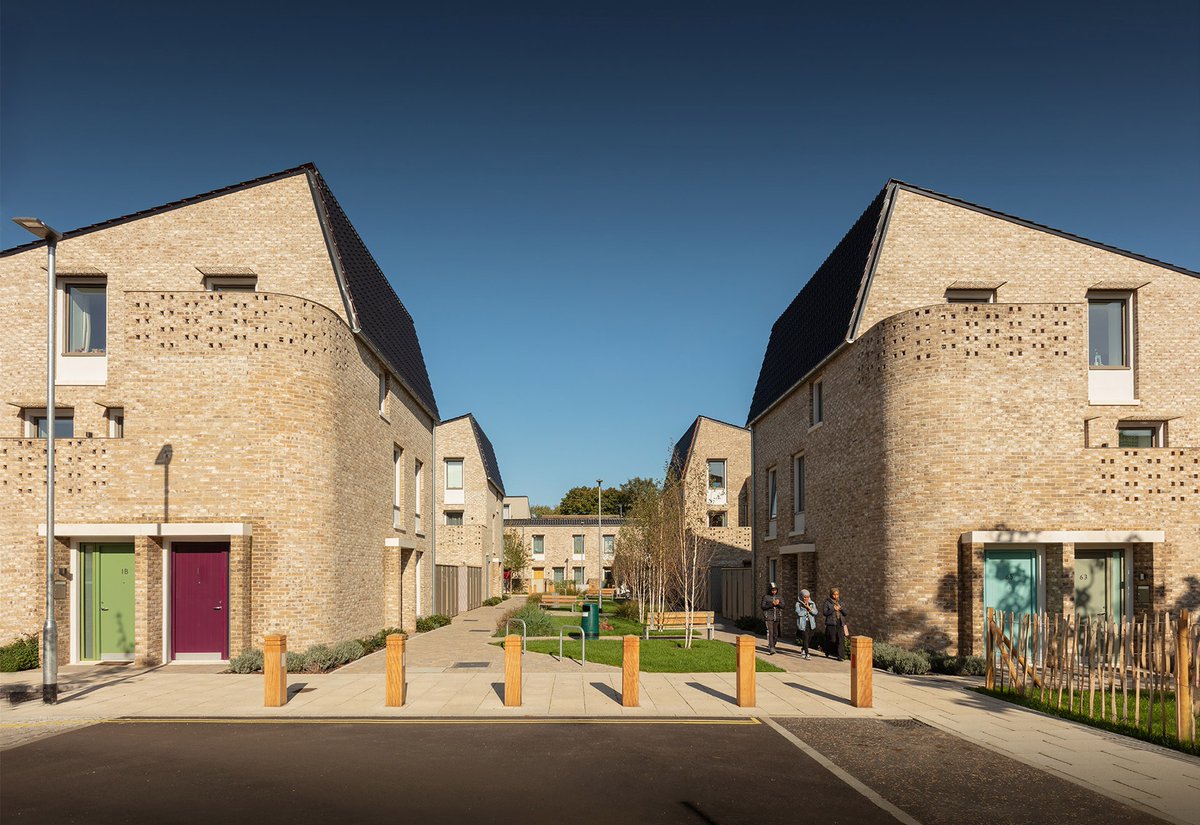 PassivhausTrust's tweet image. #TBT

Congratulations to 2024 #StirlingPrize winner: Elizabeth line

#ThroughbackThursday to the 2019 #winner - Goldsmith Street #Passivhaus
ow.ly/pcsB50TNBp2

#BetterBuildings #HousingUK #FuelPoverty #HealthyHomes #PassiveHouse