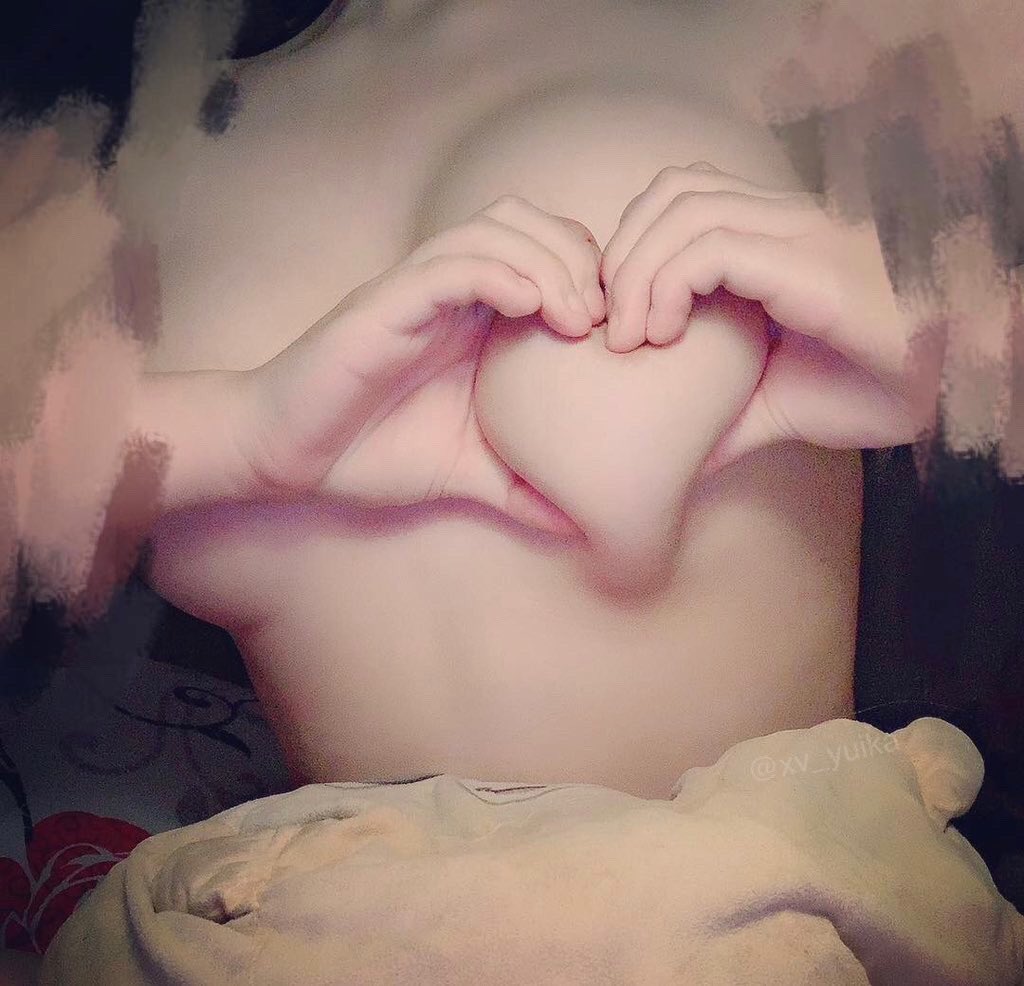 하트보면 하트를 눌러줘
#일상트 #가슴 #일탈