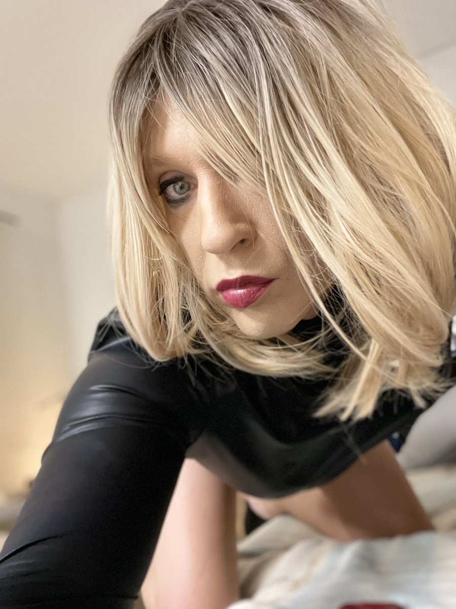 jenyferpornstar's tweet photo. Je suis nympho et j’assume @JenyferTrans #sexy #blonde #sex #bbc #bbk #sissy #pornstar https://t.co/XB3N8HrpDC