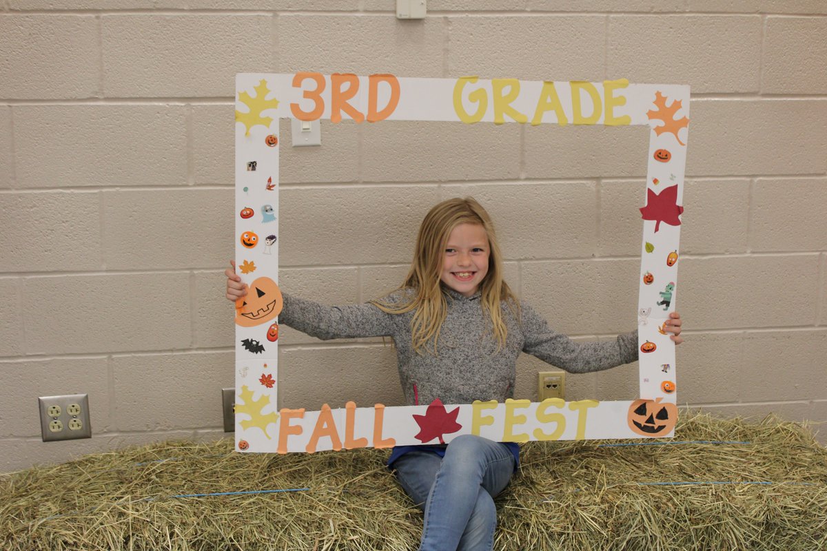 Thank you to our third-grade team, students, and families for another great Fall Fest! 🎃