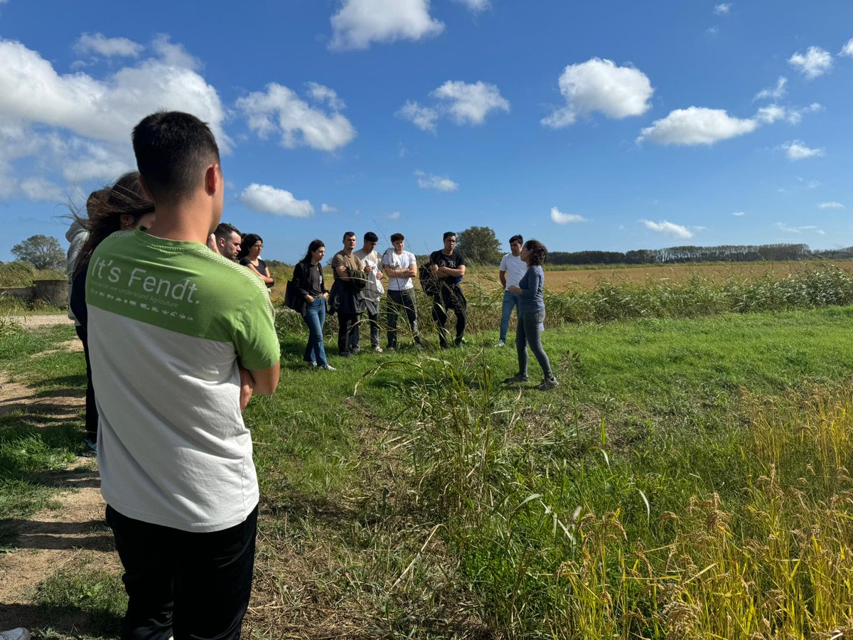 We've pleased to host a group of <a href="/MasterAgroCat/">Màster en Enginyeria Agronòmica🌻🐔🍿🐷🍷🐮🍺🍎</a> students today in #BaixTer area. We could share our research activities and results in a great field day!