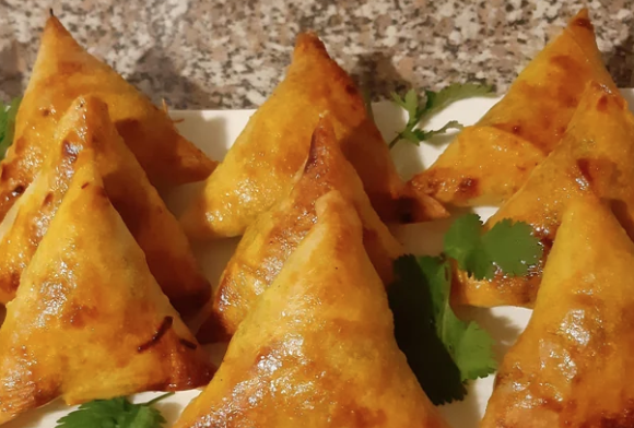 ecolodgemorocco's tweet image. Learn how to make #Moroccan #briwats in our #cookingclass during your #stay in #Morocco at #AtlasKasbah #Ecolodge 

Rejoignez notre #CoursDeCuisine &amp;amp; apprenez les #briouates lors de votre #séjour à #Agadir

#CuisineMarocaine #MoroccanCuisine #food #ecolodgemaroc #ecolodgemorocco