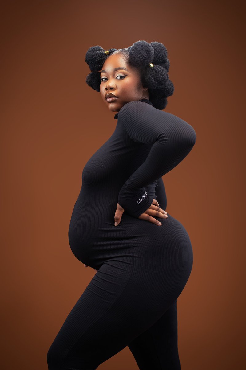 mukomaJemima's tweet photo. Tout acte qui va à l'encontre de notre culture doit être condamné. Tomber enceinte hors mariage est une honte non seulement pour la fille mais aussi pour son copain. C'est une humiliation pour la famille. Un vice est vice 
Apprenons à utiliser les méthodes contraceptives. https://t.co/2m1zTNm2Gg