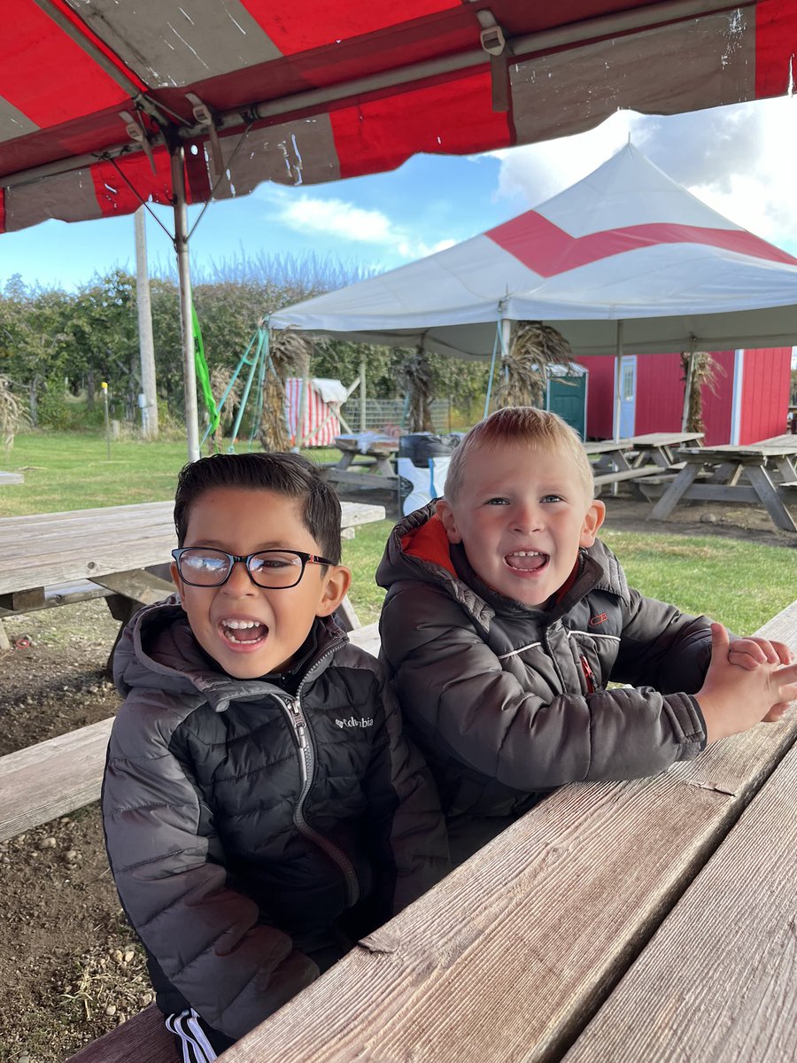 Jennifer LaTarte (@jlatarte) on Twitter photo 