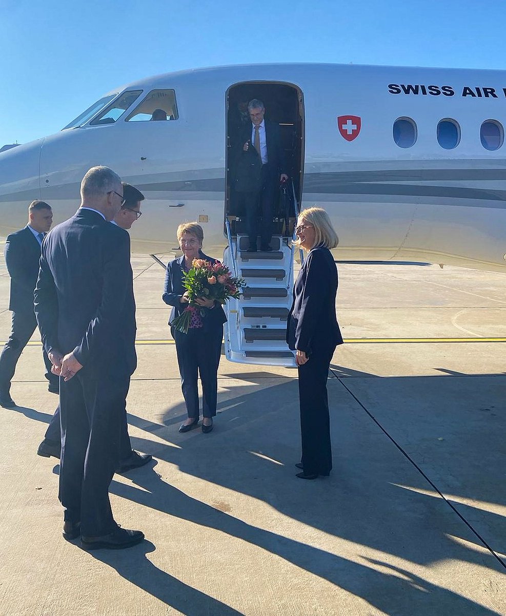 SwissPoland's tweet image. 🇨🇭🤝🇵🇱 Today, President Viola Amherd is visiting Poland ahead of its EU Council presidency. She’ll meet  President Duda, and the Marshalls of Sejm and Senate to discuss 🇨🇭🇵🇱 relations, EU negotiations, European security, and the Swiss contribution #SPCP #Switzerland #Poland #EU