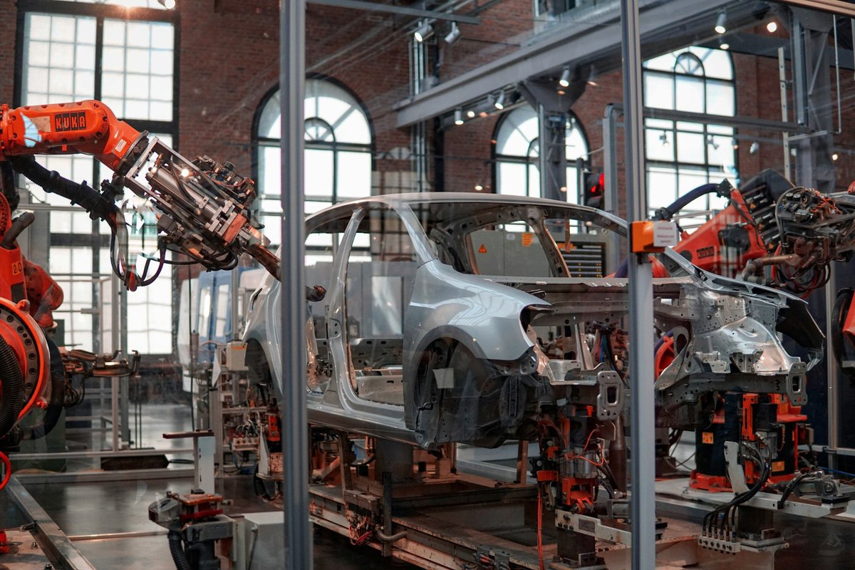 andresvilarino's tweet photo. #AI -driven system enhances #manufacturing speed &amp; quality 

#MultiAgentReinforcementLearning #MARL #ArtificialIntelligence #Tech #Technology #research #AutomobileIndustry 

https://t.co/sr5IRphTXg https://t.co/nRZhB2iLgj