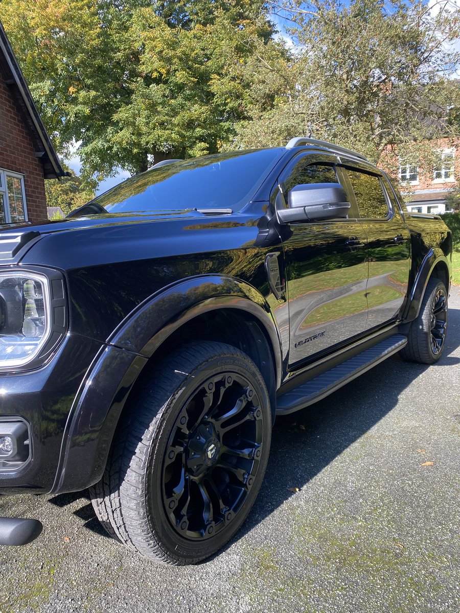 JW automotive polishing & detailing services tweet media